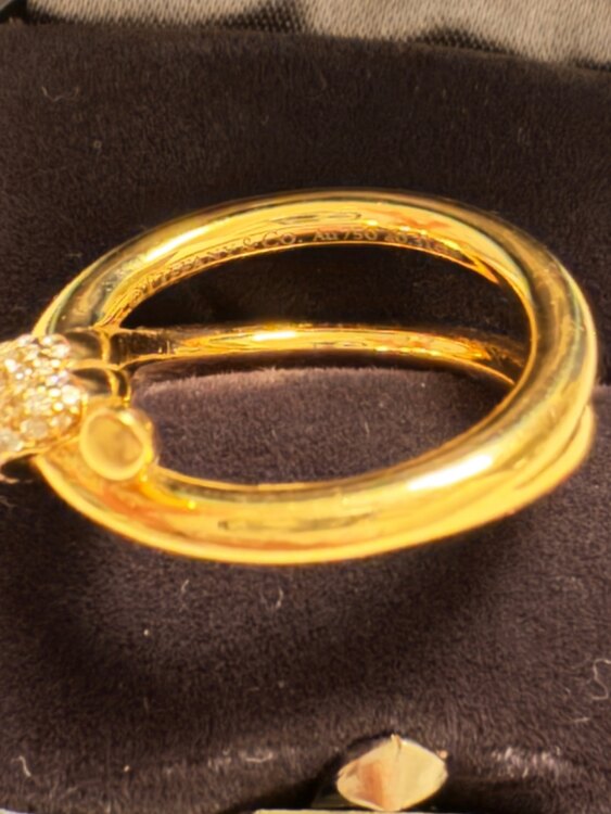 ティファニー ノット ダブルロウリング（金・貴金属）の商品画像 - 査定依頼日：2025年5月20日 - 最高査定価格：200,000円