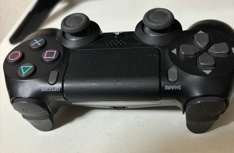 PlayStation4 本体（ゲーム機本体・ゲームソフト）の商品画像 - 査定依頼日：2024年12月21日 - 最高査定価格：10,000円