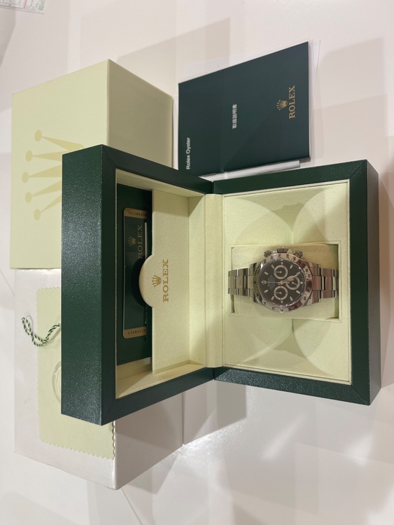 ロレックス デイトナ 116520（高級時計）の商品画像 - 査定依頼日：2025年9月28日 - 最高査定価格：3,250,000円