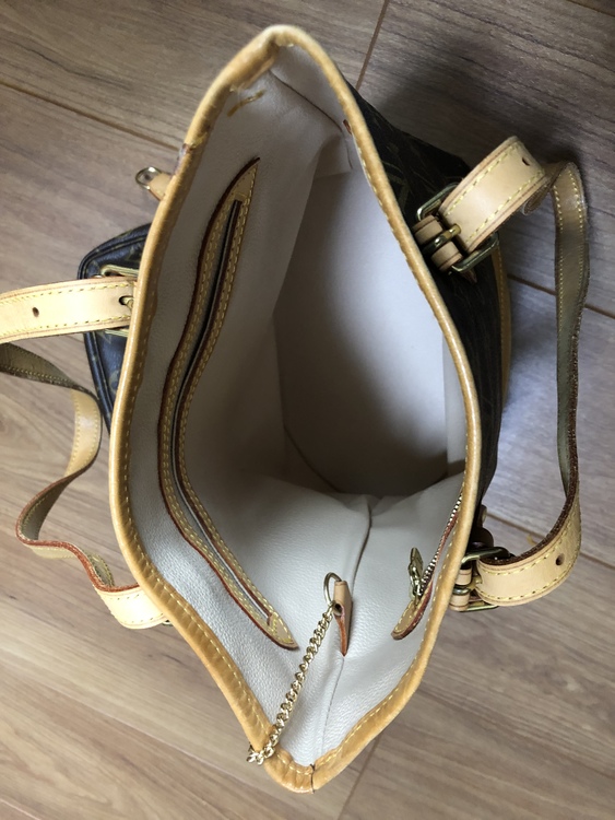 バケット（ブランドバッグ）の商品画像 - 査定依頼日：2022年4月18日 - 最高査定価格：65,000円