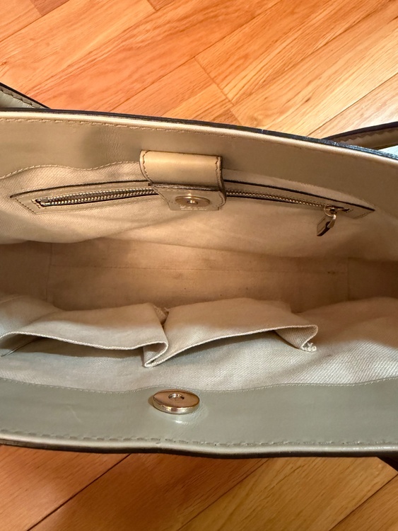 メイフェア トートバッグ　ベージュ/白　キャンバス/レザー　257061（ブランドバッグ）の商品画像 - 査定依頼日：2026年4月19日 - 最高査定価格：45,000円