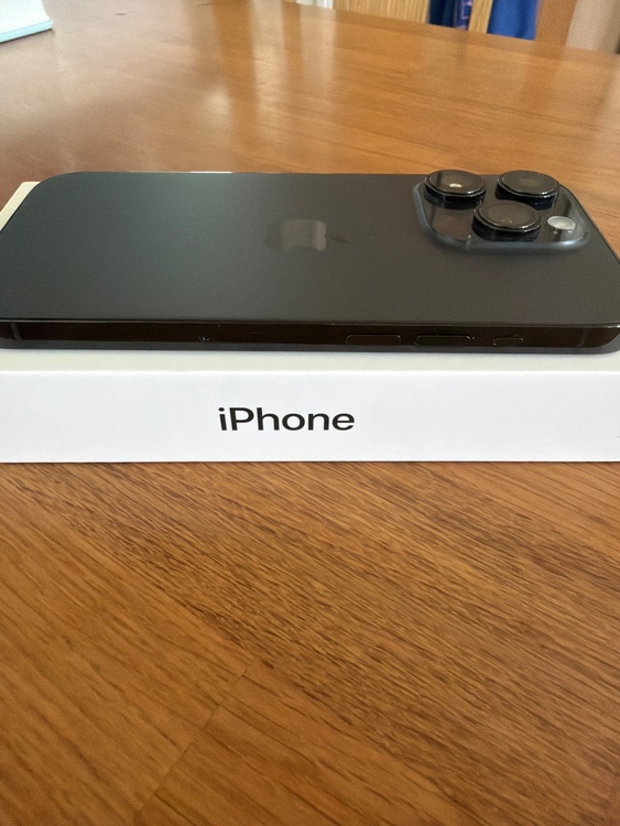 iPhone 14 Pro 128GB SIMフリー（スマホ）の商品画像 - 査定依頼日：2026年4月19日 - 最高査定価格：61,000円