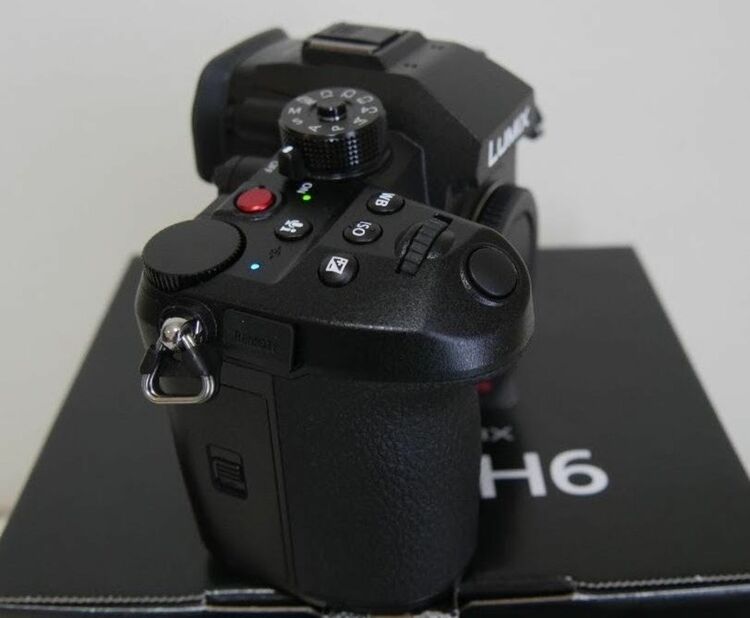 lumix GH6（カメラ）の商品画像 - 査定依頼日：2025年10月27日 - 最高査定価格：115,000円