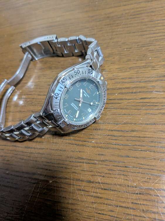 ブライトリング その他 A17035（高級時計）の商品画像 - 査定依頼日：2025年4月5日 - 最高査定価格：100,000円