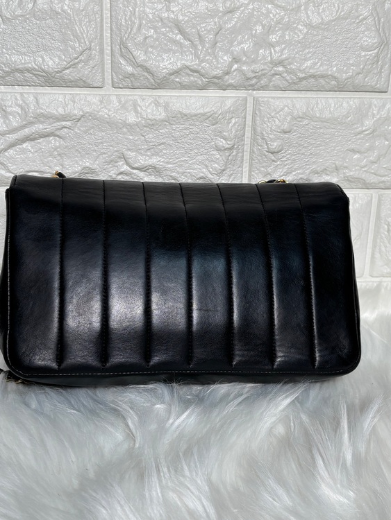 シャネル　マドモアゼルチェーンショルダーバッグ　ラムスキン　ブラック　ゴールド金（ブランドバッグ）の商品画像 - 査定依頼日：2025年7月10日 - 最高査定価格：400,000円