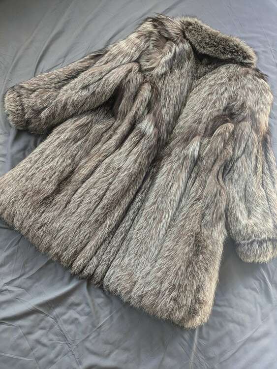 サガミンク毛皮コート（古着・ファッション）の商品画像 - 査定依頼日：2025年1月17日 - 最高査定価格：5,000円