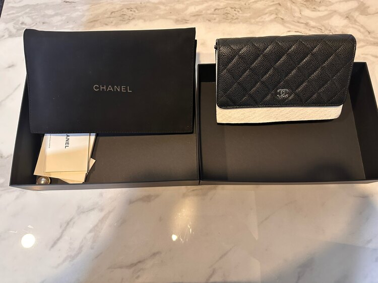 シャネル マトラッセ キャビアスキン チェーンウォレット ブラック シルバー金具（ブランドバッグ）の商品画像 - 査定依頼日：2025年2月7日 - 最高査定価格：400,000円