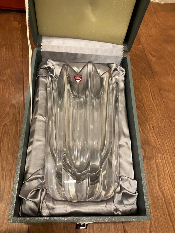 花瓶（美術品・骨董品）の商品画像 - 査定依頼日：2025年11月30日 - 最高査定価格：5,000円