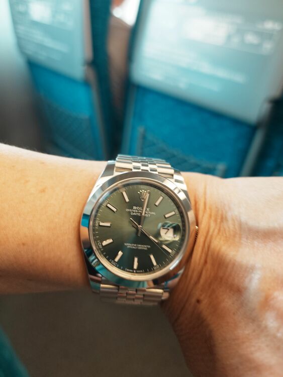 ロレックス デイトジャスト 126300（高級時計）の商品画像 - 査定依頼日：2025年7月28日 - 最高査定価格：1,500,000円