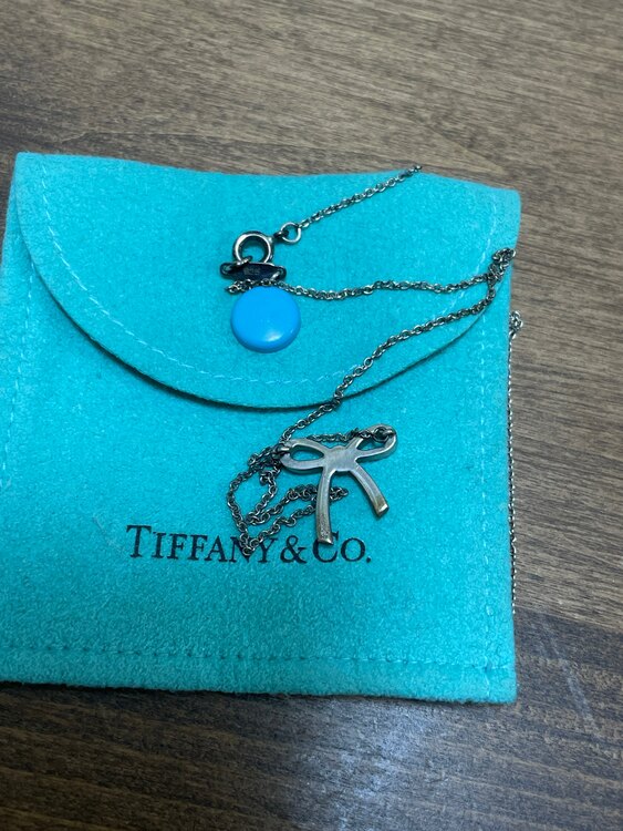 ティファニー ボウ リボン ネックレス シルバー925（金・貴金属）の商品画像 - 査定依頼日：2024年3月12日 - 最高査定価格：10,000円