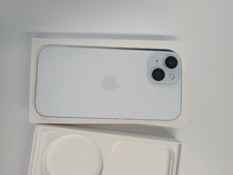 iPhone 15 128GB SIMフリー（スマホ）の商品画像 - 査定依頼日：2026年3月11日 - 最高査定価格：63,000円