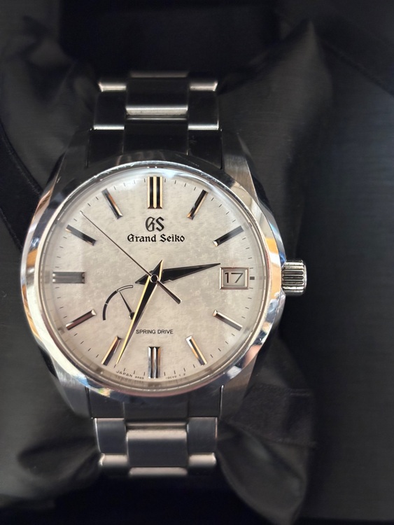 セイコー スプリントドライブ sbga46（高級時計）の商品画像 - 査定依頼日：2025年11月17日 - 最高査定価格：400,000円