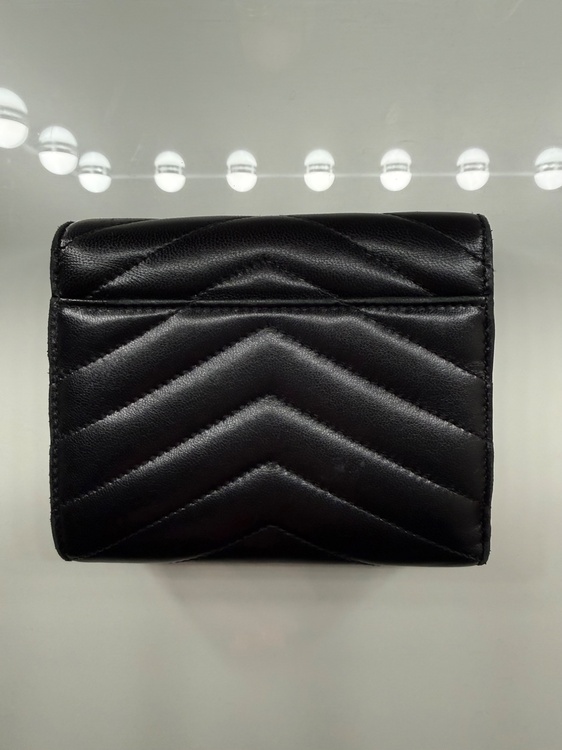 イブサンローラン  （ブランドバッグ）の商品画像 - 査定依頼日：2026年1月14日 - 最高査定価格：30,000円