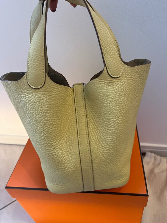 ピコタンpm（ブランドバッグ）の商品画像 - 査定依頼日：2025年3月5日 - 最高査定価格：500,000円