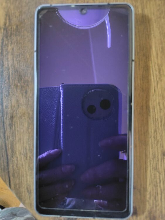 AQUOS AQUOS sense6 docomo（スマホ）の商品画像 - 査定依頼日：2026年7月28日 - 最高査定価格：3,000円