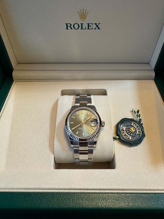 デイトジャスト31 ミントグリーン（高級時計）の商品画像 - 査定依頼日：2025年9月9日 - 最高査定価格：1,600,000円