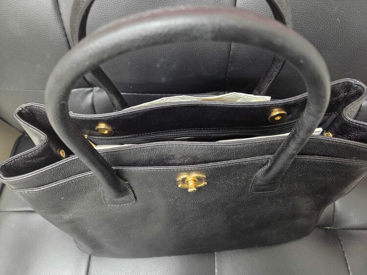 エグゼクティブ ソフトキャビアスキン（ブランドバッグ）の商品画像 - 査定依頼日：2025年12月29日 - 最高査定価格：110,000円