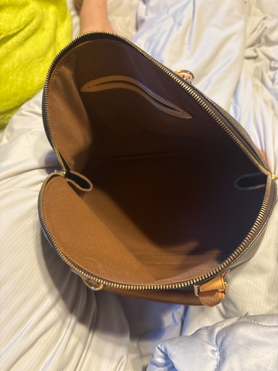 ルイヴィトン アルマ （ブランドバッグ）の商品画像 - 査定依頼日：2025年7月10日 - 最高査定価格：50,000円