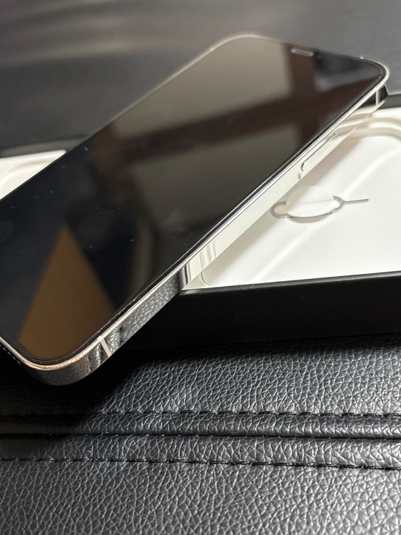 iPhone 12 Pro 256GB au（スマホ）の商品画像 - 査定依頼日：2026年1月7日 - 最高査定価格：36,000円