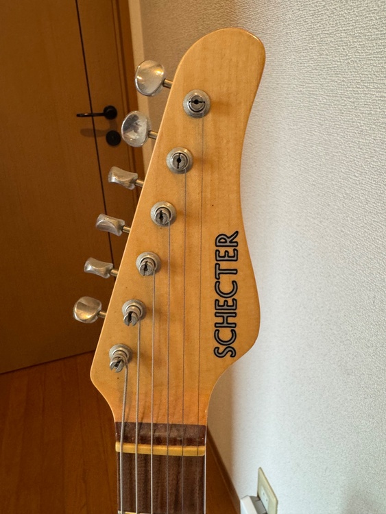 ストラト　ジェフベック（ピアノ・楽器・PA機材）の商品画像 - 査定依頼日：2026年4月19日 - 最高査定価格：80,000円