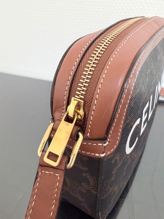 セリーヌ  （ブランドバッグ）の商品画像 - 査定依頼日：2025年12月4日 - 最高査定価格：85,000円