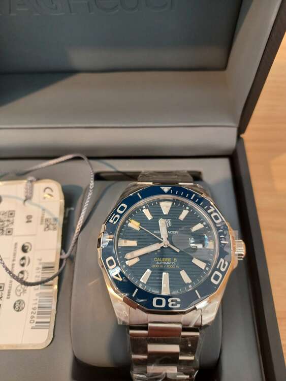 タグホイヤー アクアレーサー （高級時計）の商品画像 - 査定依頼日：2025年5月9日 - 最高査定価格：210,000円