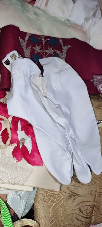 帯紐足袋　薄い着物（着物）の商品画像 - 査定依頼日：2025年8月20日 - 最高査定価格：100,000円