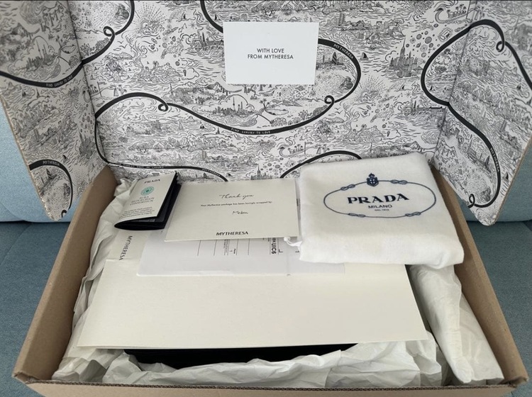 プラダ  （ブランドバッグ）の商品画像 - 査定依頼日：2025年12月14日 - 最高査定価格：180,000円