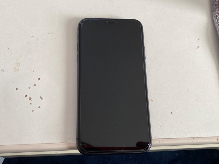 iPhone11 128GB docomo（スマホ）の商品画像 - 査定依頼日：2026年3月16日 - 最高査定価格：19,000円