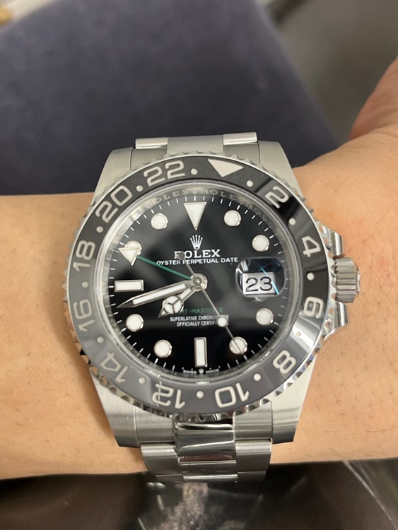 ロレックス GMTマスター 126710GRNR（高級時計）の商品画像 - 査定依頼日：2025年6月23日 - 最高査定価格：2,500,000円