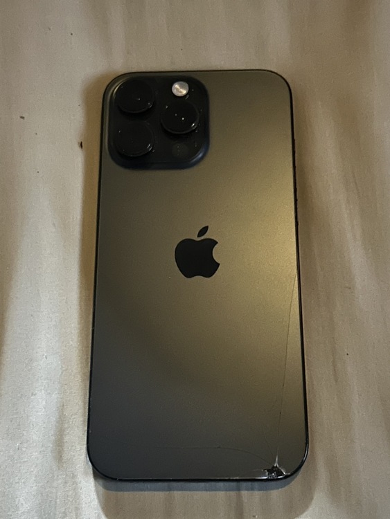 iPhone 16 Pro Max 512GB Softbank（スマホ）の商品画像 - 査定依頼日：2026年2月28日 - 最高査定価格：127,000円