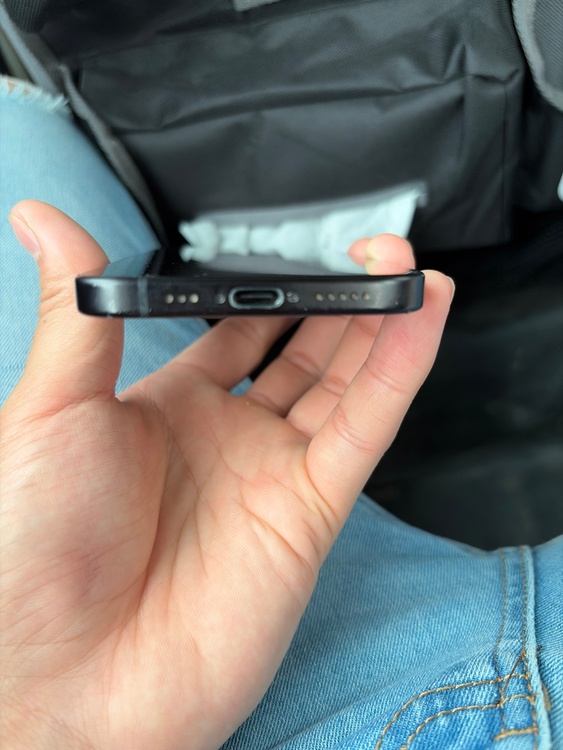 iPhone 15 128GB au（スマホ）の商品画像 - 査定依頼日：2026年4月19日 - 最高査定価格：53,000円
