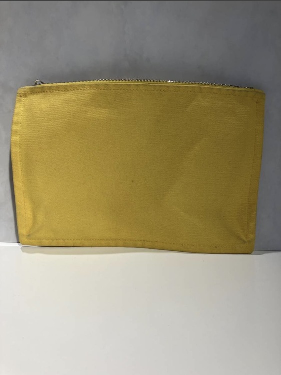 モデル：Herms Bain Flat Pouch （バン フラットポーチ）（ブランドバッグ）の商品画像 - 査定依頼日：2026年7月13日 - 最高査定価格：30,000円