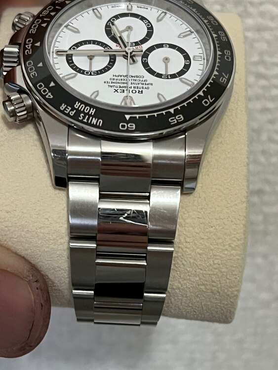 ロレックス デイトナ 126500l（高級時計）の商品画像 - 査定依頼日：2025年4月24日 - 最高査定価格：4,350,000円