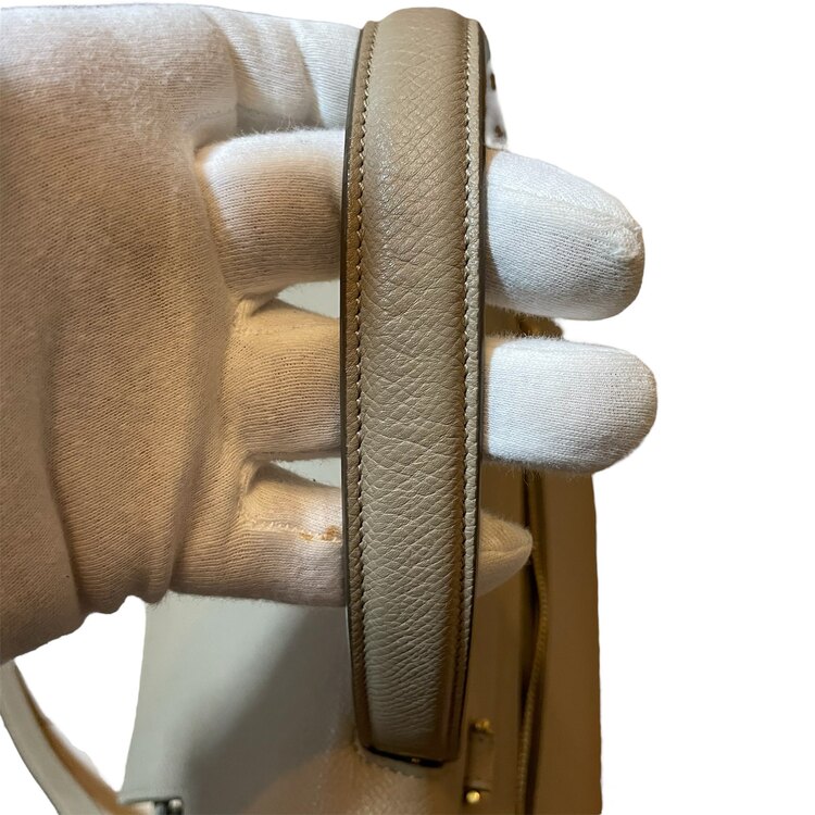 ベルトバッグ　ミニ（ブランドバッグ）の商品画像 - 査定依頼日：2025年4月14日 - 最高査定価格：100,000円