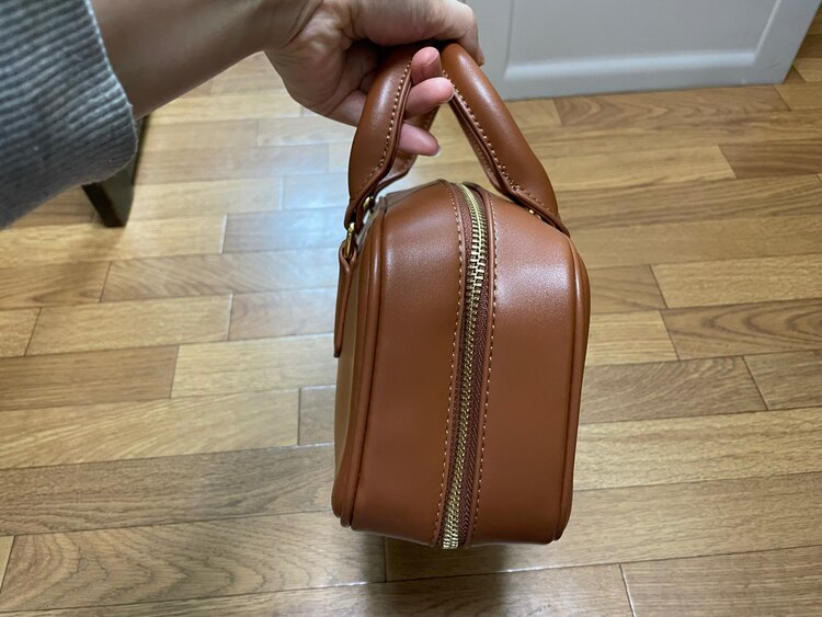 ミュウミュウ  （ブランドバッグ）の商品画像 - 査定依頼日：2025年3月2日 - 最高査定価格：250,000円