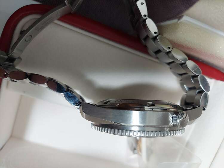 オメガ シーマスター 22015000（高級時計）の商品画像 - 査定依頼日：2025年3月6日 - 最高査定価格：420,000円