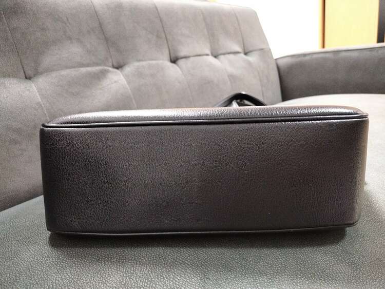 ショルダーバック（ブランドバッグ）の商品画像 - 査定依頼日：2025年3月25日 - 最高査定価格：10,000円