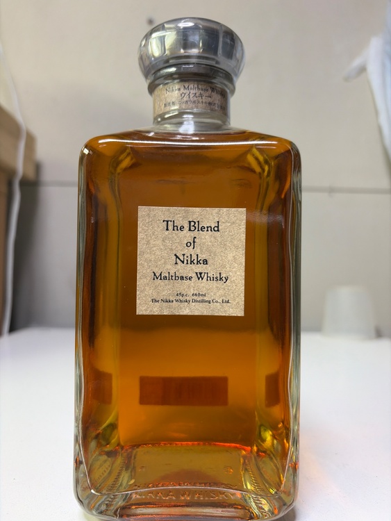 ザ・ブレンド・オブ・ニッカ モルトベース（The Blend of Nikka Maltbase Whisky）（お酒）の商品画像 - 査定依頼日：2026年9月27日 - 最高査定価格：7,000円