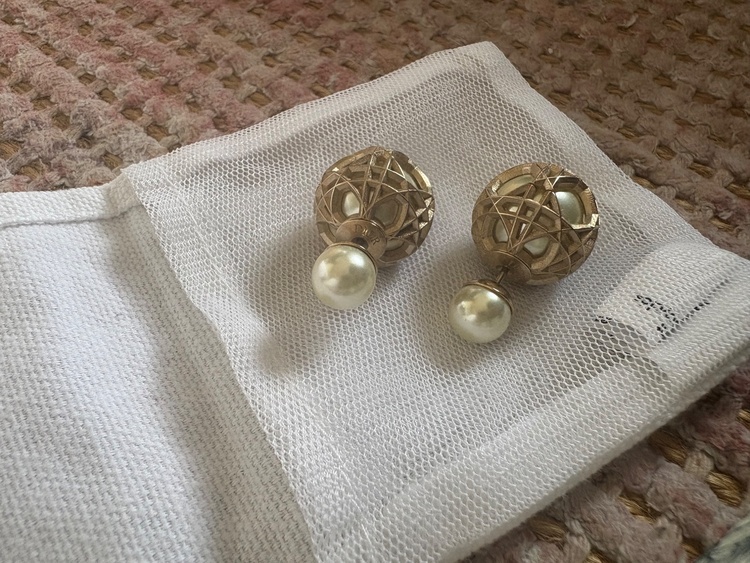 ピアス（ブランド財布・小物）の商品画像 - 査定依頼日：2025年12月23日 - 最高査定価格：11,000円