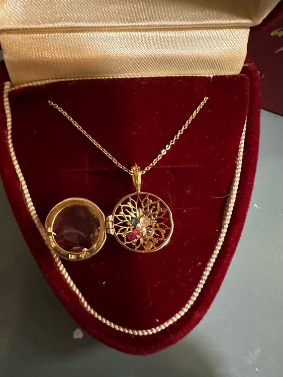 agete限定K18チャームK10ネックレス（金・貴金属）の商品画像 - 査定依頼日：2025年7月4日 - 最高査定価格：100,000円