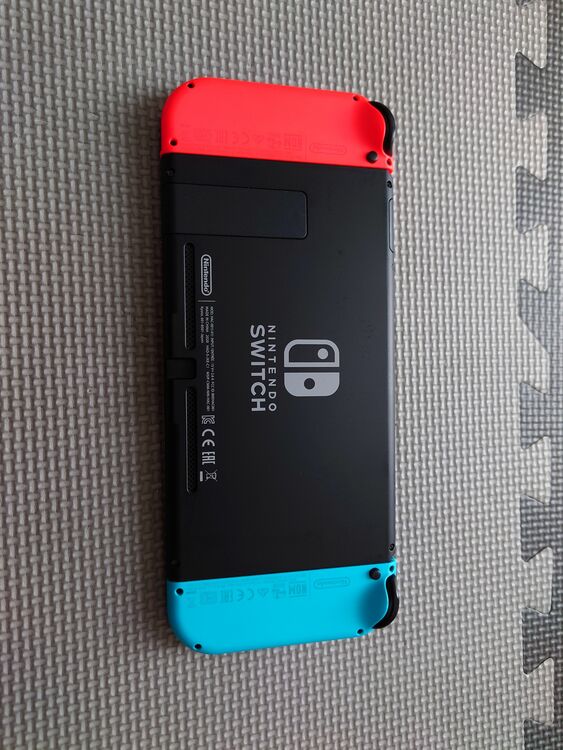 任天堂スイッチHAD-S-KABAA（ゲーム機本体・ゲームソフト）の商品画像 - 査定依頼日：2025年8月19日 - 最高査定価格：8,000円