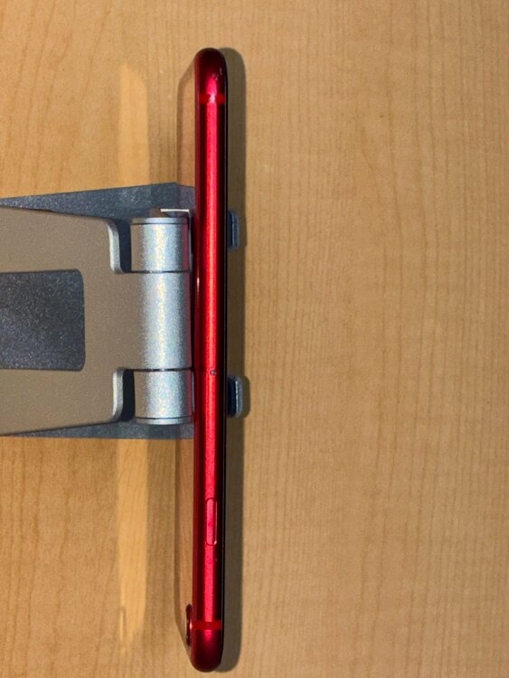 iPhone SE(第2世代) MXD22J/A Red 128GB（スマホ）の商品画像 - 査定依頼日：2026年1月18日 - 最高査定価格：12,000円