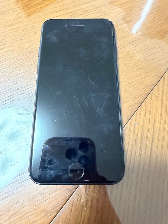 iPhone7（スマホ）の商品画像 - 査定依頼日：2026年2月25日 - 最高査定価格：1,500円