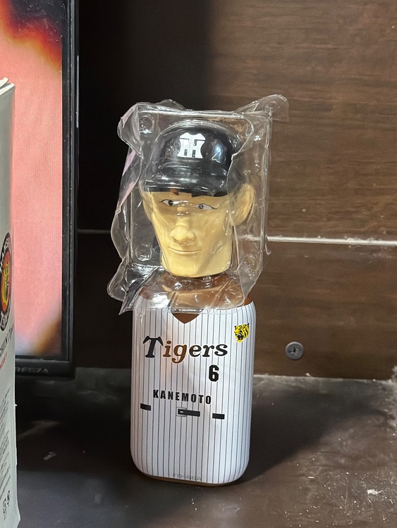 阪神タイガース ウイスキー 2003年の戦士達（お酒）の商品画像 - 査定依頼日：2025年12月2日 - 最高査定価格：700円