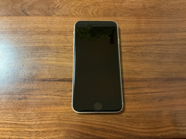 iPhone SE第二世代（スマホ）の商品画像 - 査定依頼日：2026年5月19日 - 最高査定価格：13,000円