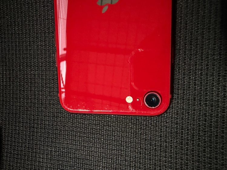 iPhone iPhone SE (第 3 世代) 128GB 楽天モバイル（スマホ）の商品画像 - 査定依頼日：2026年8月11日 - 最高査定価格：20,000円