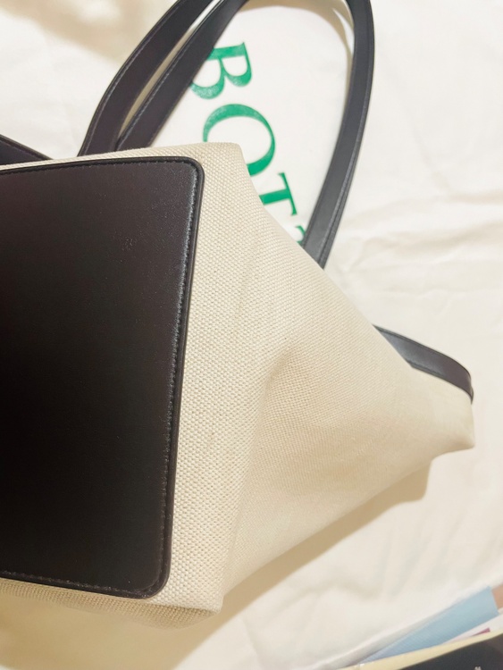 ボッテガ・ヴェネタ  （ブランドバッグ）の商品画像 - 査定依頼日：2026年3月16日 - 最高査定価格：50,000円