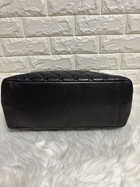 シャネル GST　 チェーン　ショルダー　トート ブラック キャビア　ブラック（ブランドバッグ）の商品画像 - 査定依頼日：2025年8月20日 - 最高査定価格：530,000円