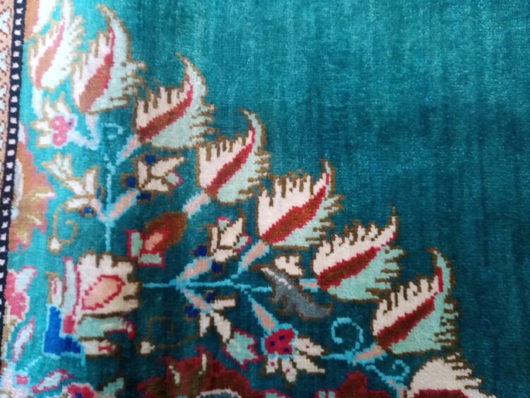 ペルシャ絨毯（美術品・骨董品）の商品画像 - 査定依頼日：2025年9月15日 - 最高査定価格：5,000円